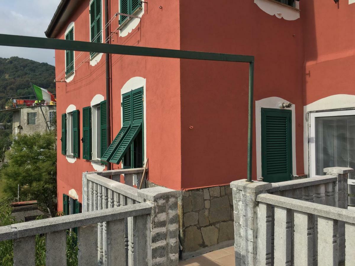 La Casa Di Zoe Lägenhet Uscio Exteriör bild