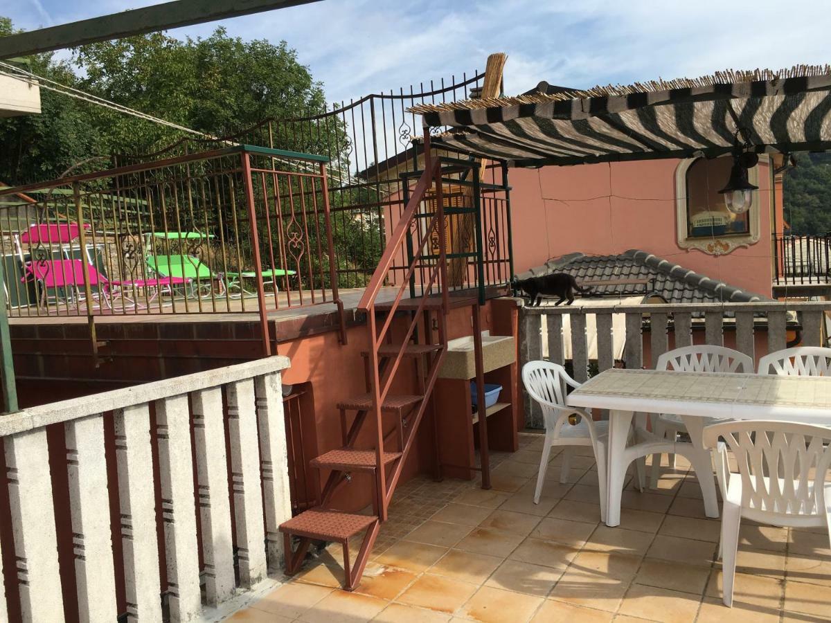 La Casa Di Zoe Lägenhet Uscio Exteriör bild